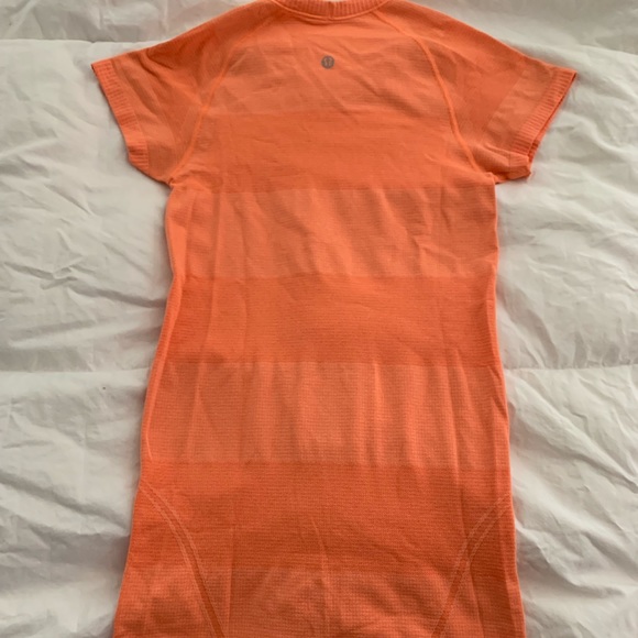 Top - Picture 2 of 2